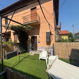 Casa In Corte Con Ampio Spazio All’aperto Casatenovo